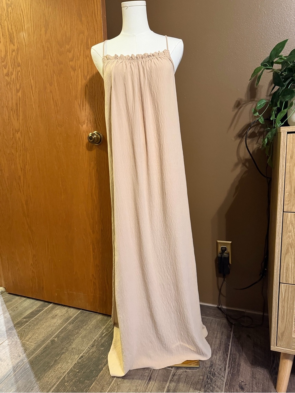 SHEIN Beige Spaghetti-Strap Maxi Dress